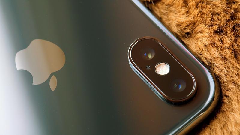苹果三星比惨：iPhone营收降17%，三星手机利润降40%【前沿技术周报】